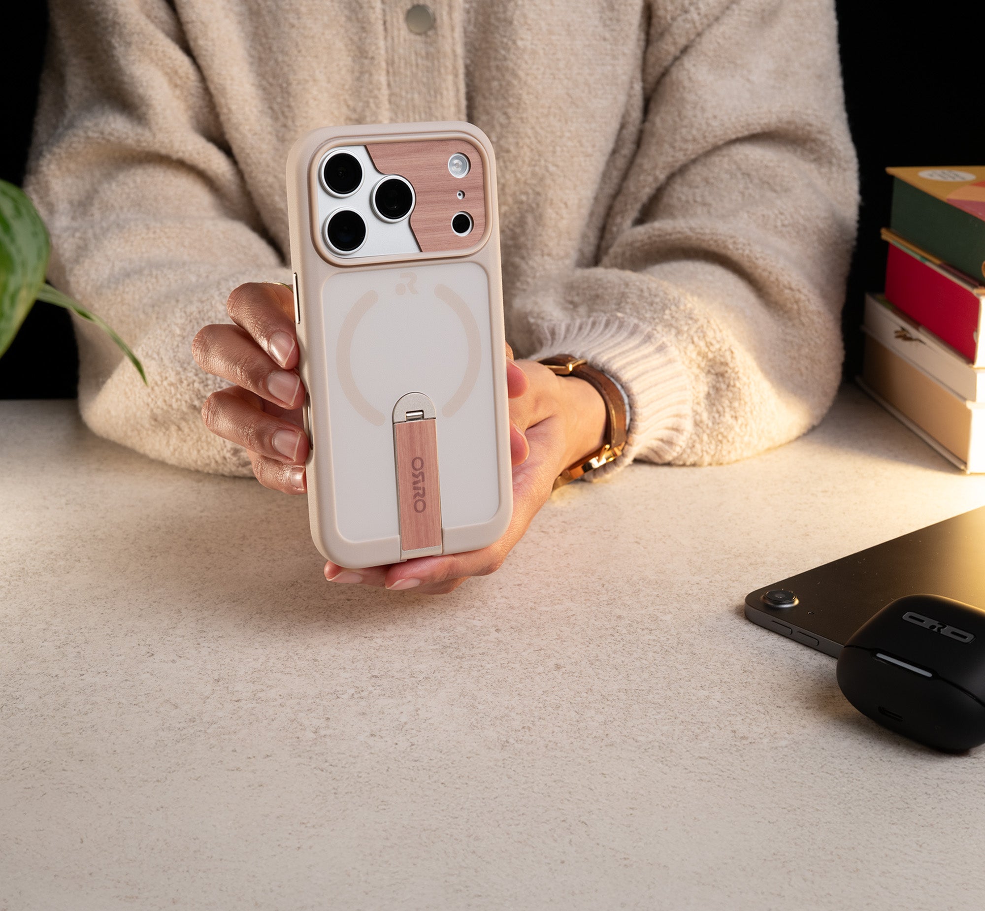 ORRO iPhone 17 Series Case - 360 Kickstand Light Wood Finish